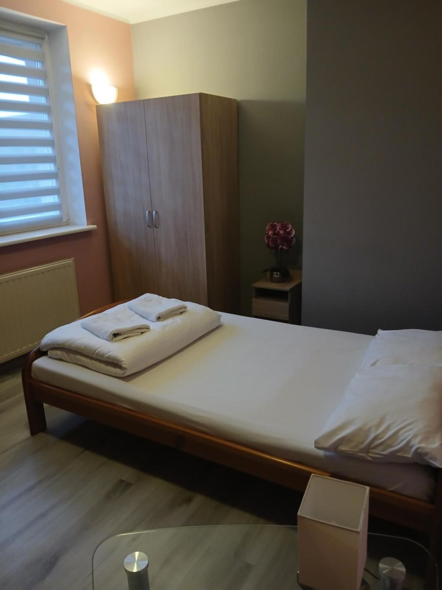 Bed and Breakfast Dom Brama Mazur Ostróda Exterior foto